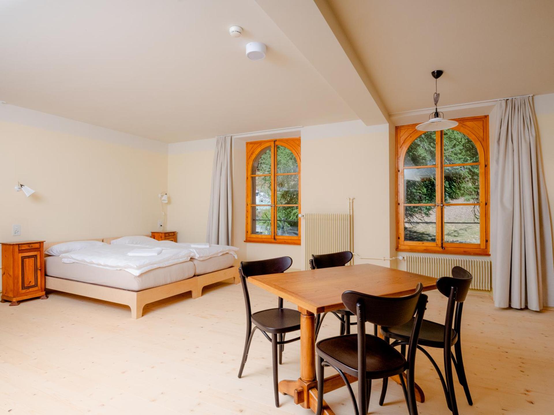 Photo of the whole room