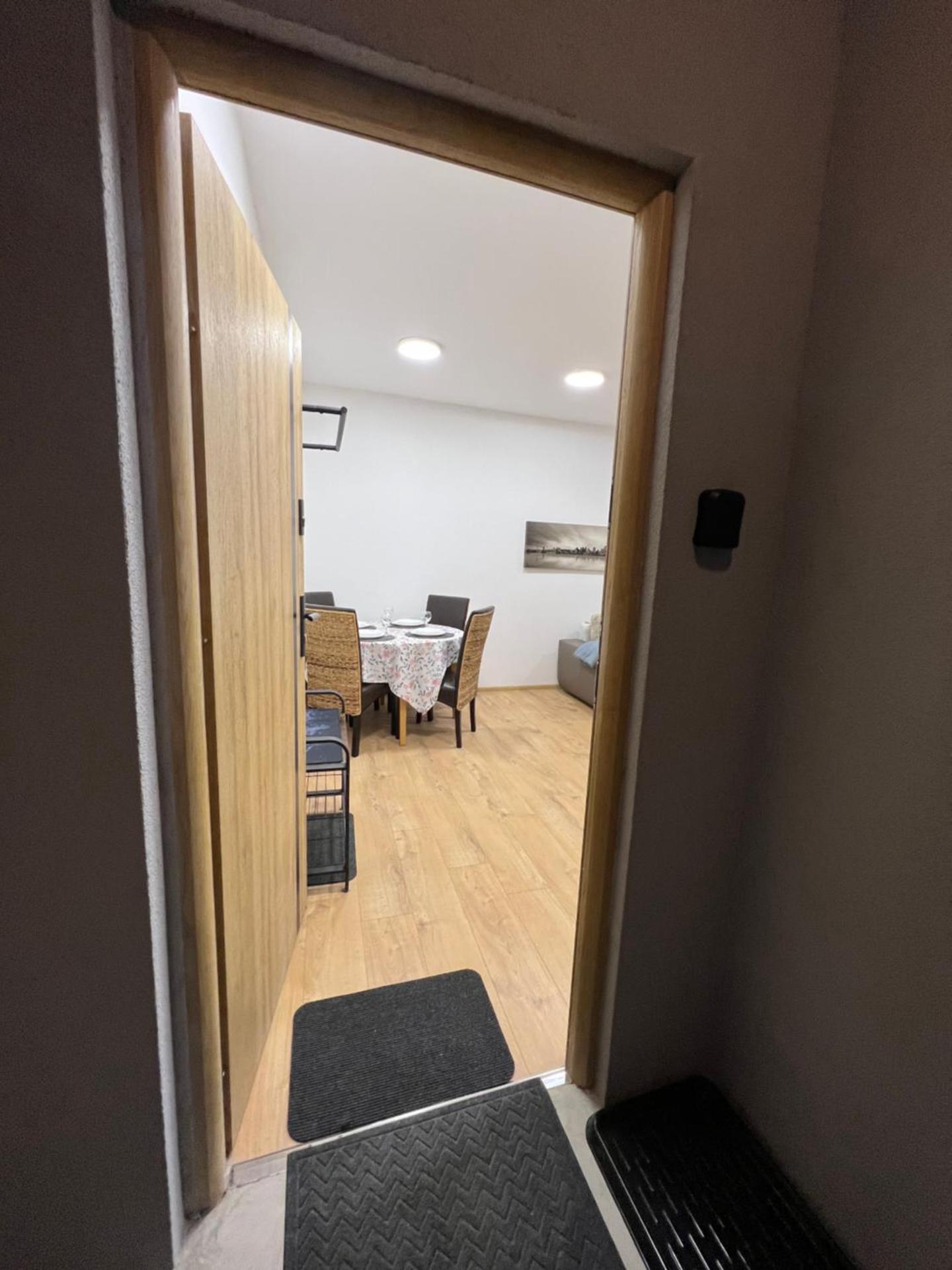 ApartmentsByMatyrafa-I