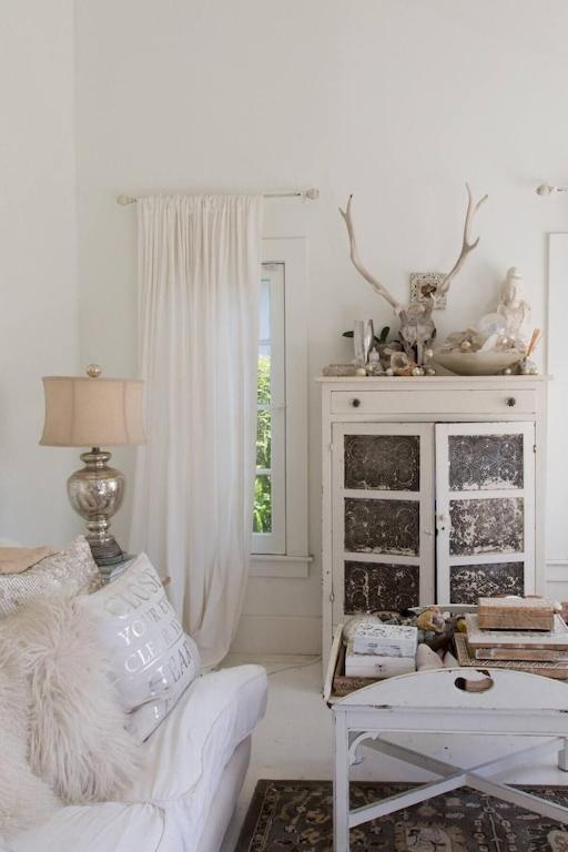 Elegant White Cottage, Venice Beach, California