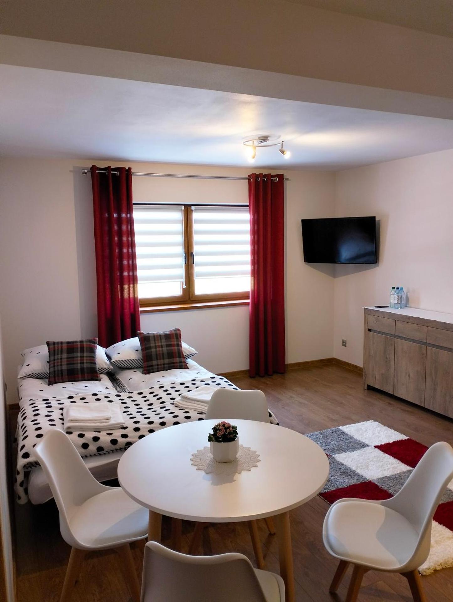 Dębowy Apartamenty/Pokoje