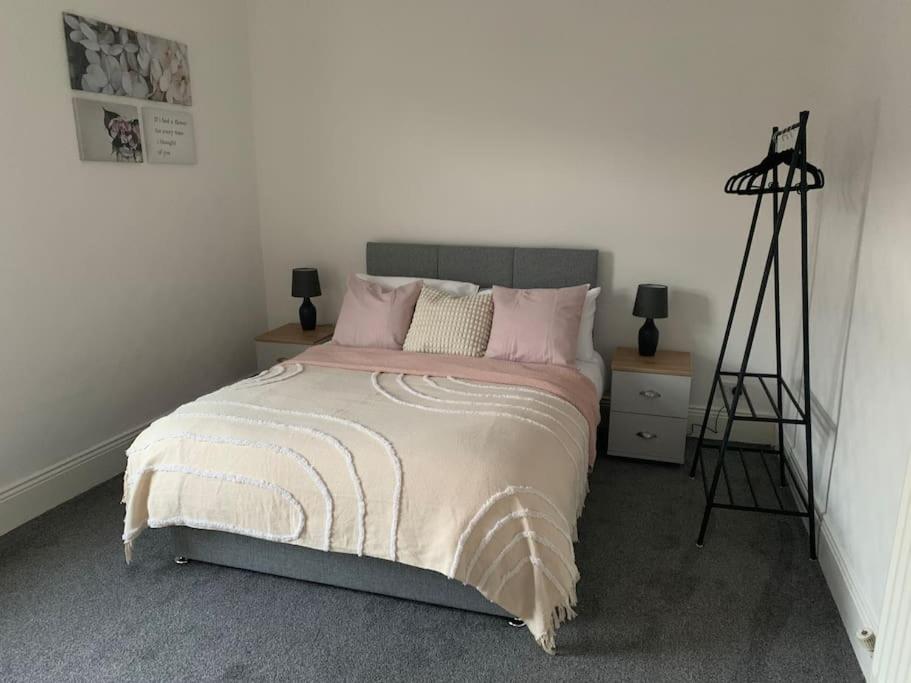 The Crown - Modern & Stylish Home from Home near Hopetown