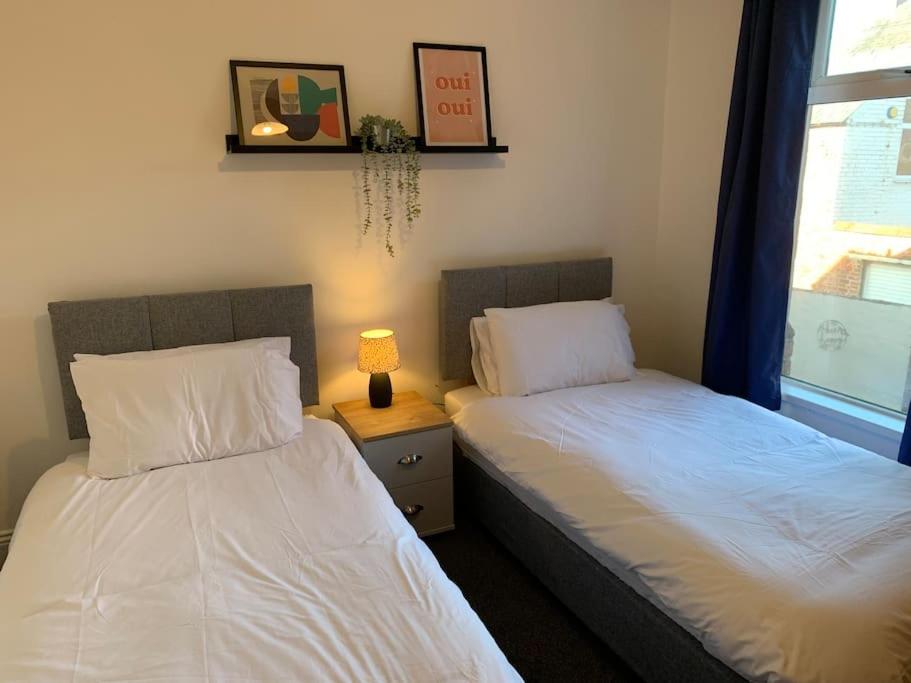 The Crown - Modern & Stylish Home from Home near Hopetown