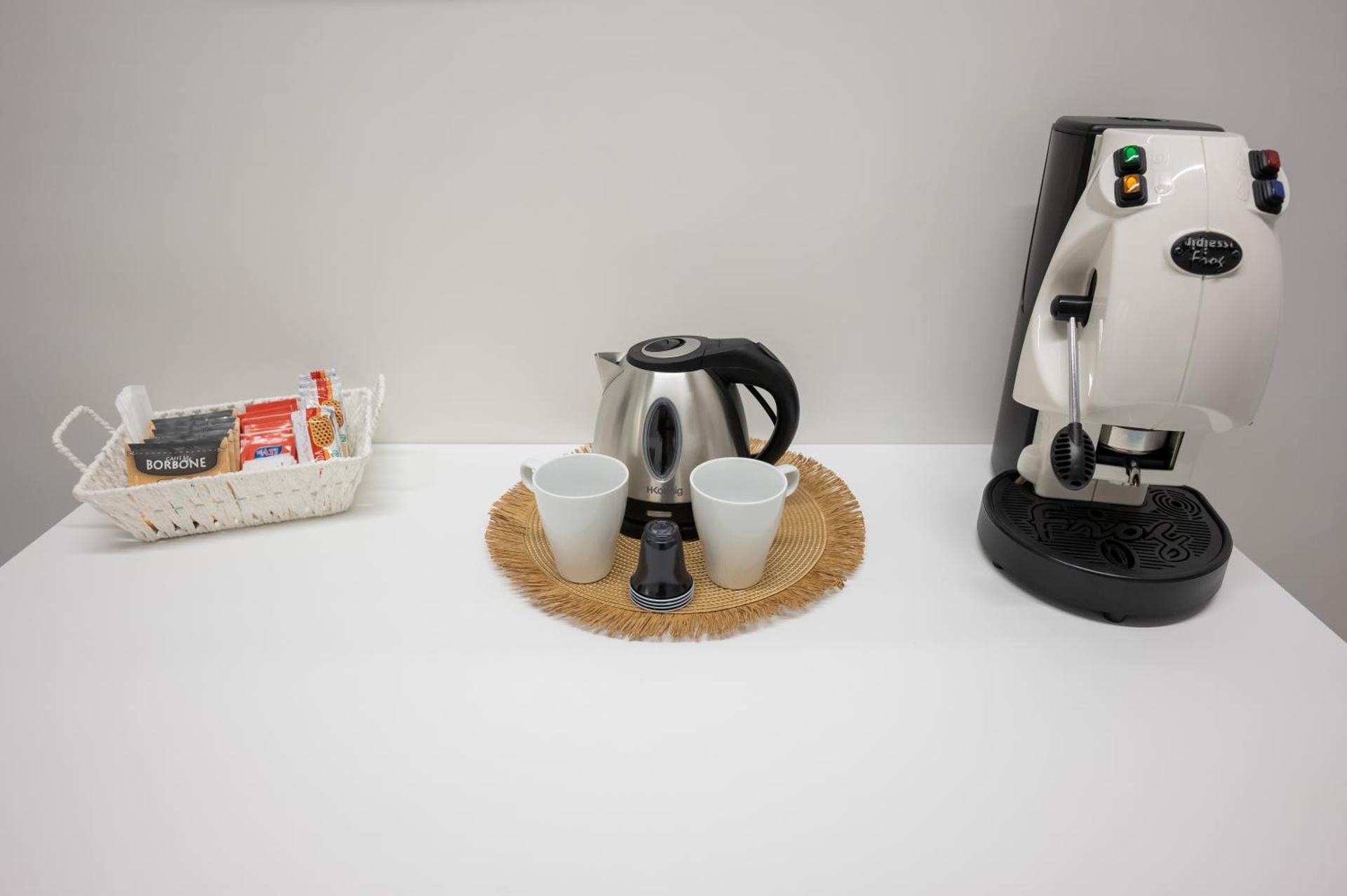 Coffee/tea facilities