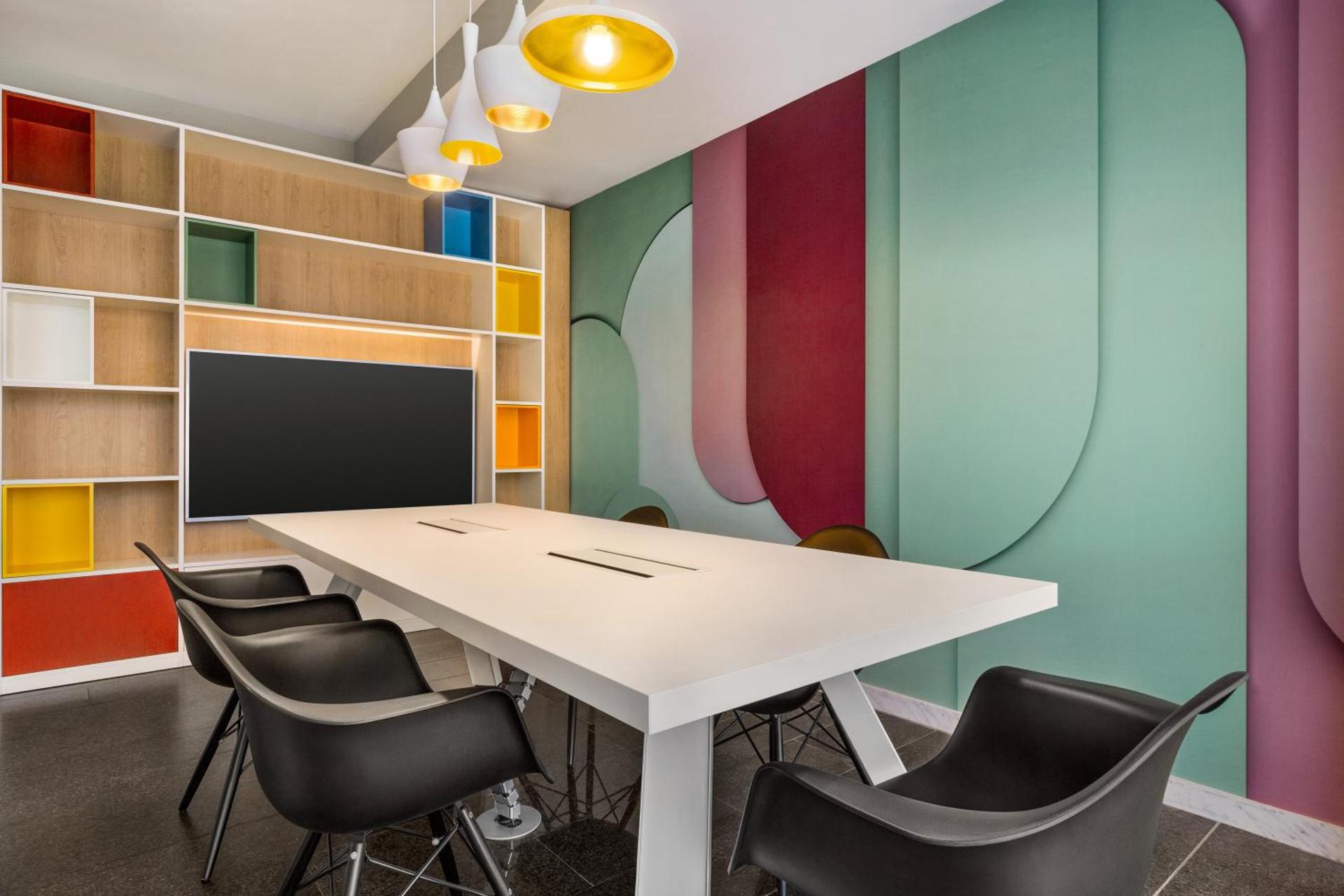 Communal lounge/ TV room