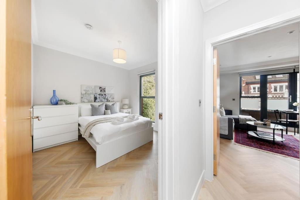 Pleasing 2bed flat 10min to Wimbledon tennis court