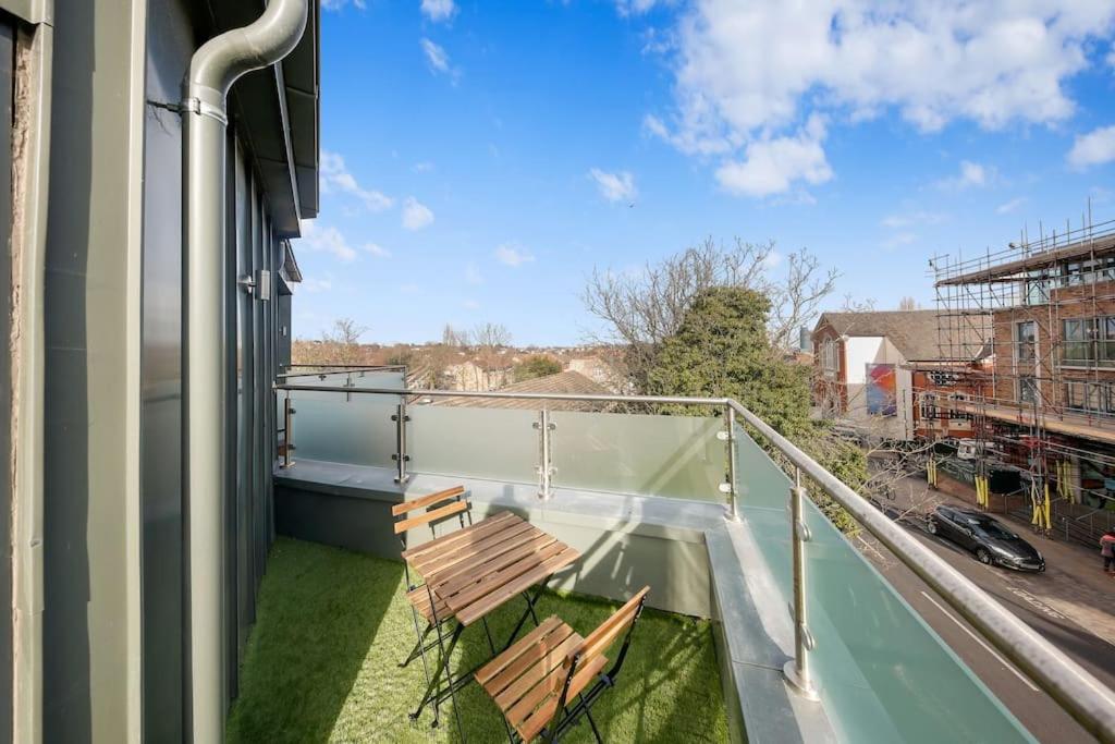 3bed Penthouse 10min to Wimbledon tennis courts