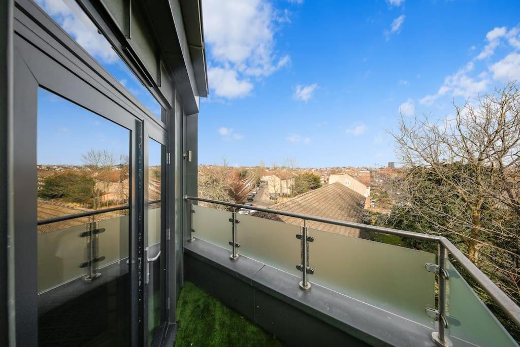 3bed Penthouse 10min to Wimbledon tennis courts