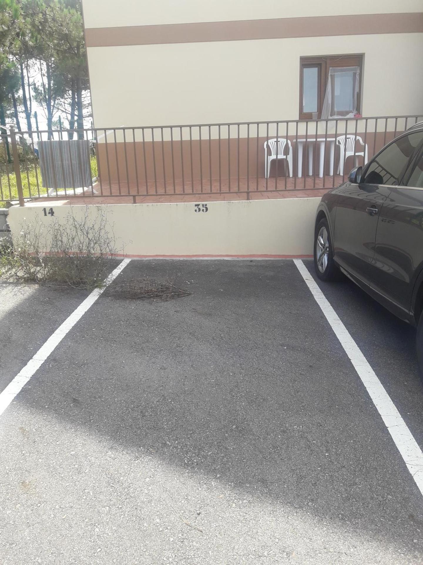 Apartamento con jardín