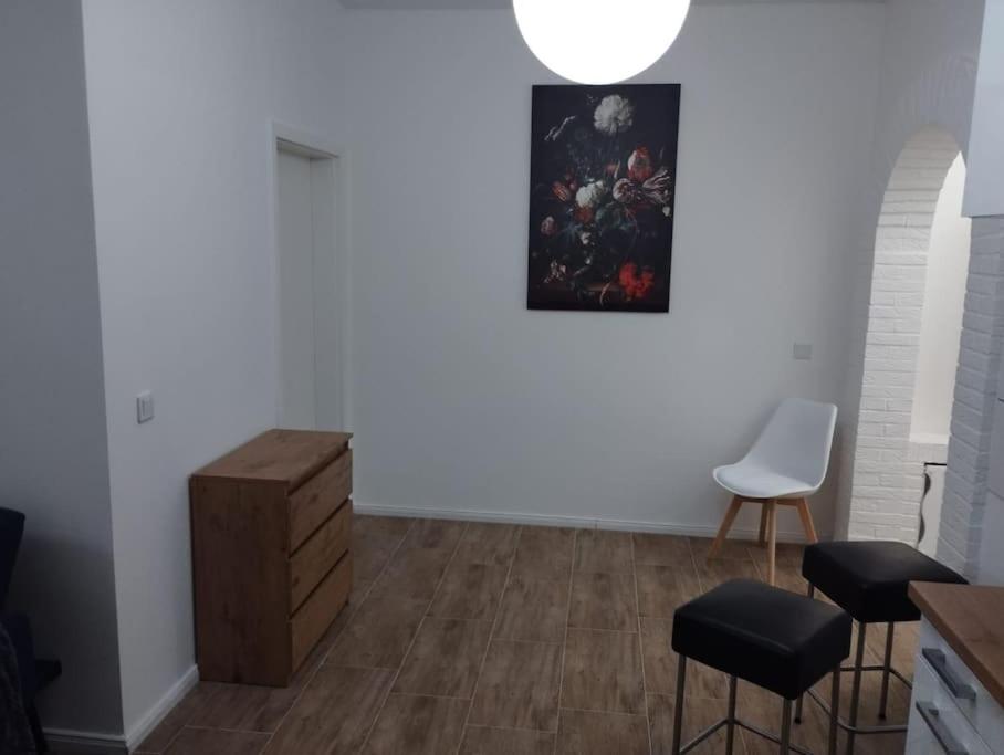 Appartement 4 Personen - Zimmer in Wohnung, zentral, ruhig, modern