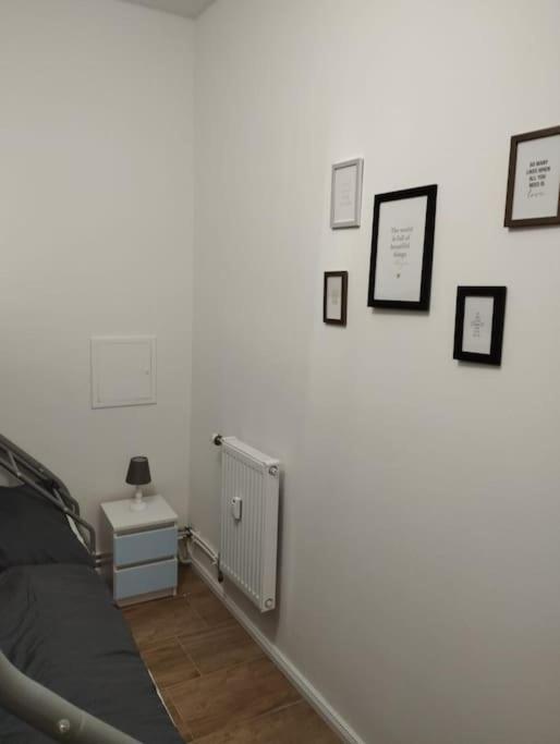 Appartement 4 Personen - Zimmer in Wohnung, zentral, ruhig, modern