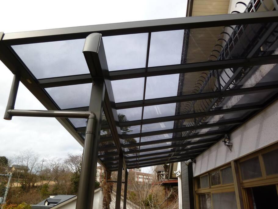 ■屋根付BBQテラスのある貸別荘■1棟貸しなので安全安心■3台分の無料駐車場完備です