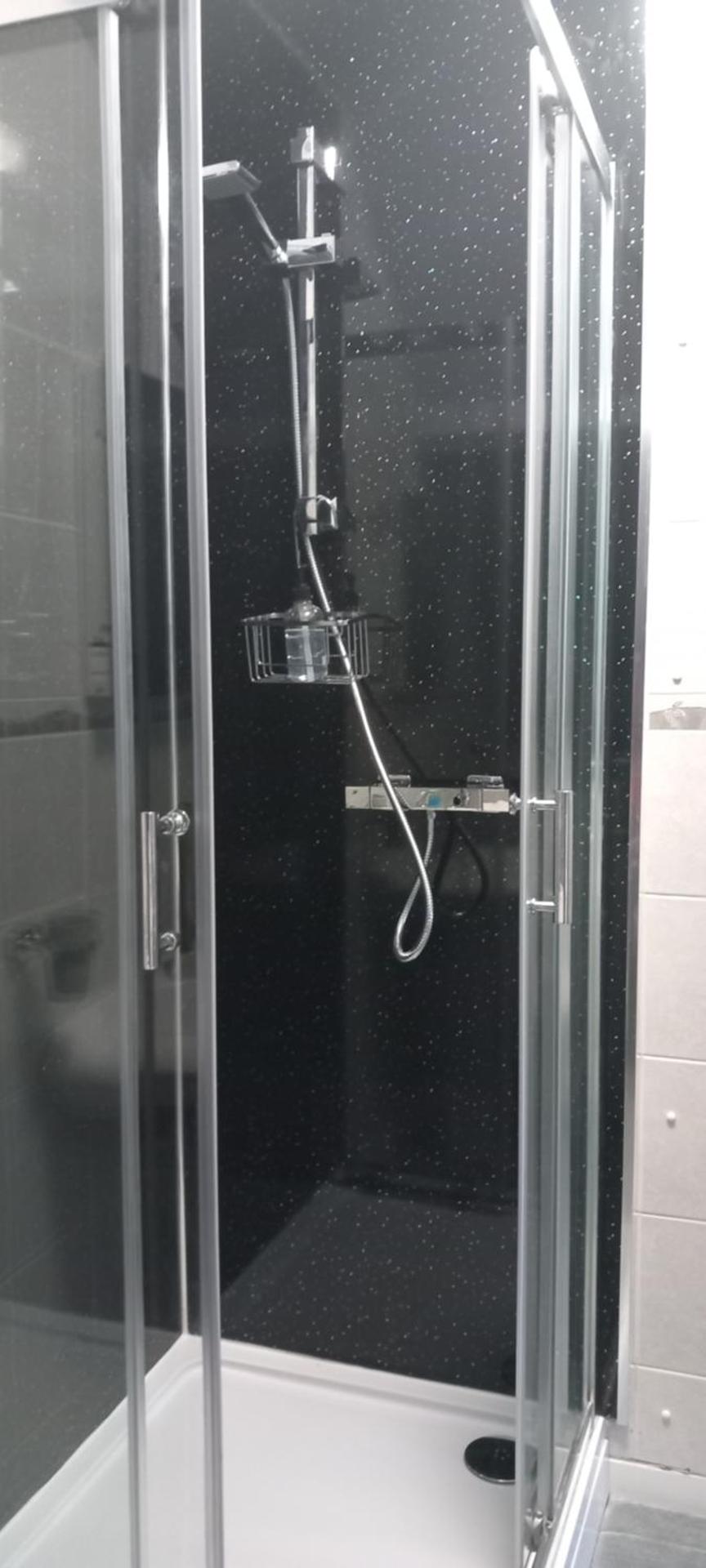 Standard Twin Room with Mountain View