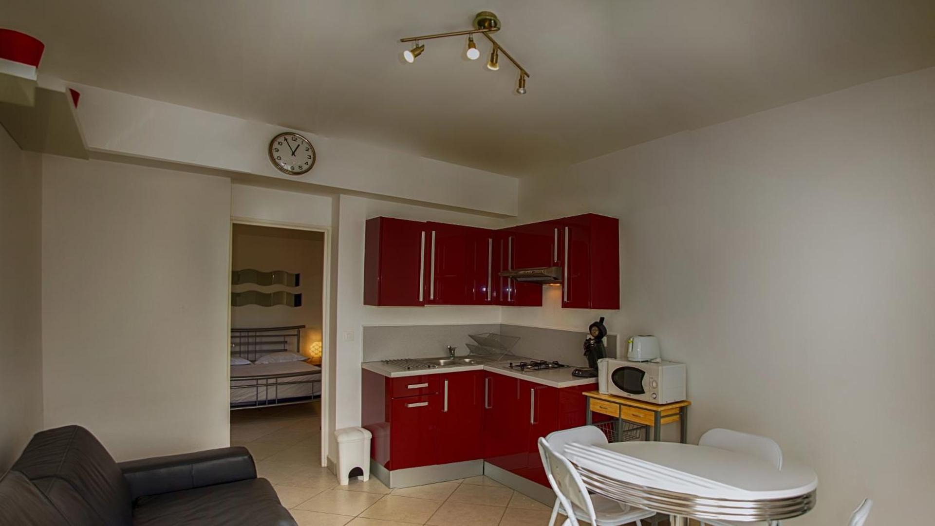 Kitchen or kitchenette