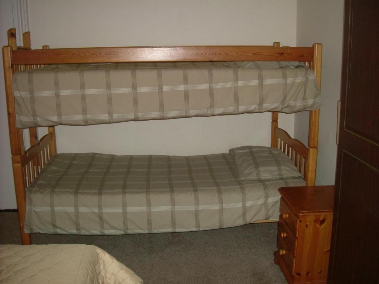 bunk bed