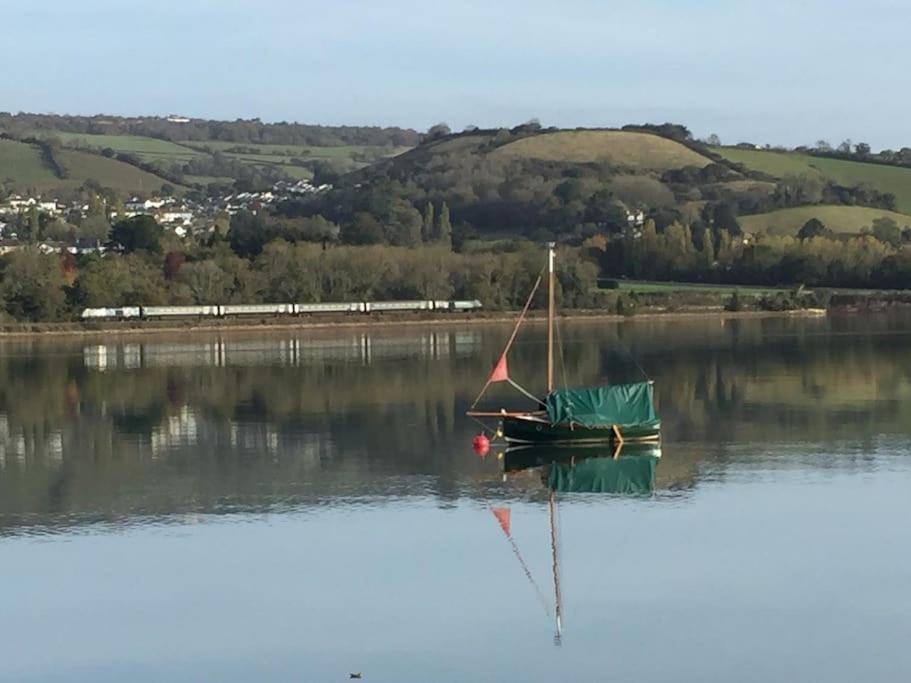 Charming Countryside Cottage Ground Floor Apartment in Combeinteignhead Devon