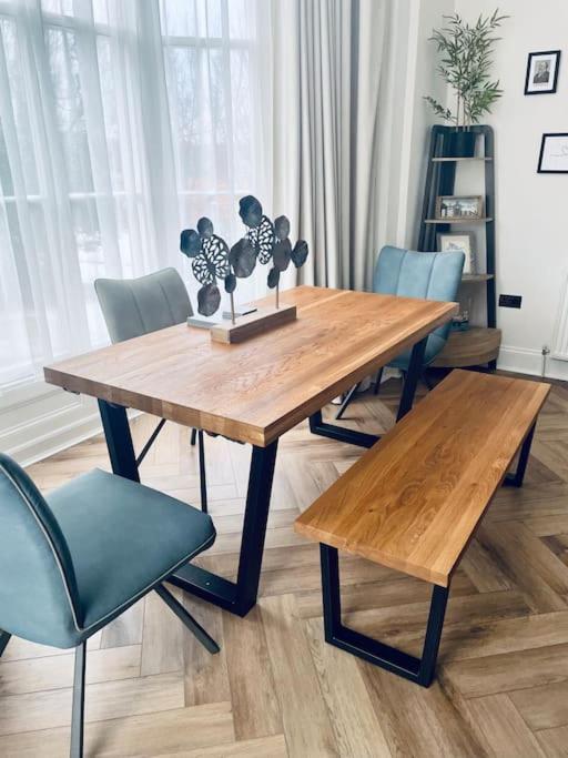 Whitehall, Thomas Turnbull Flat 3 Beautiful apartment in Georgian House