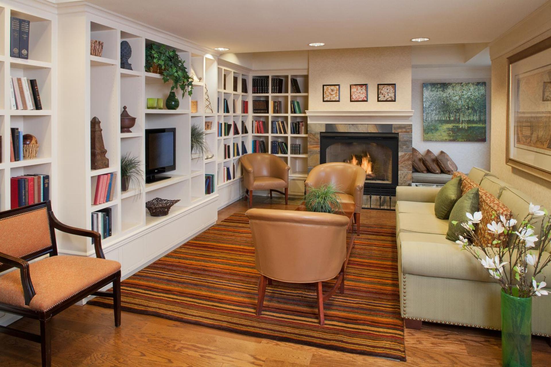 Communal lounge/ TV room