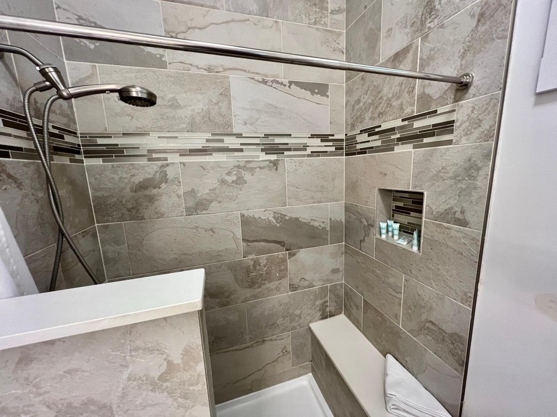 Unit 19 Waena Inn - Maui Private Suite