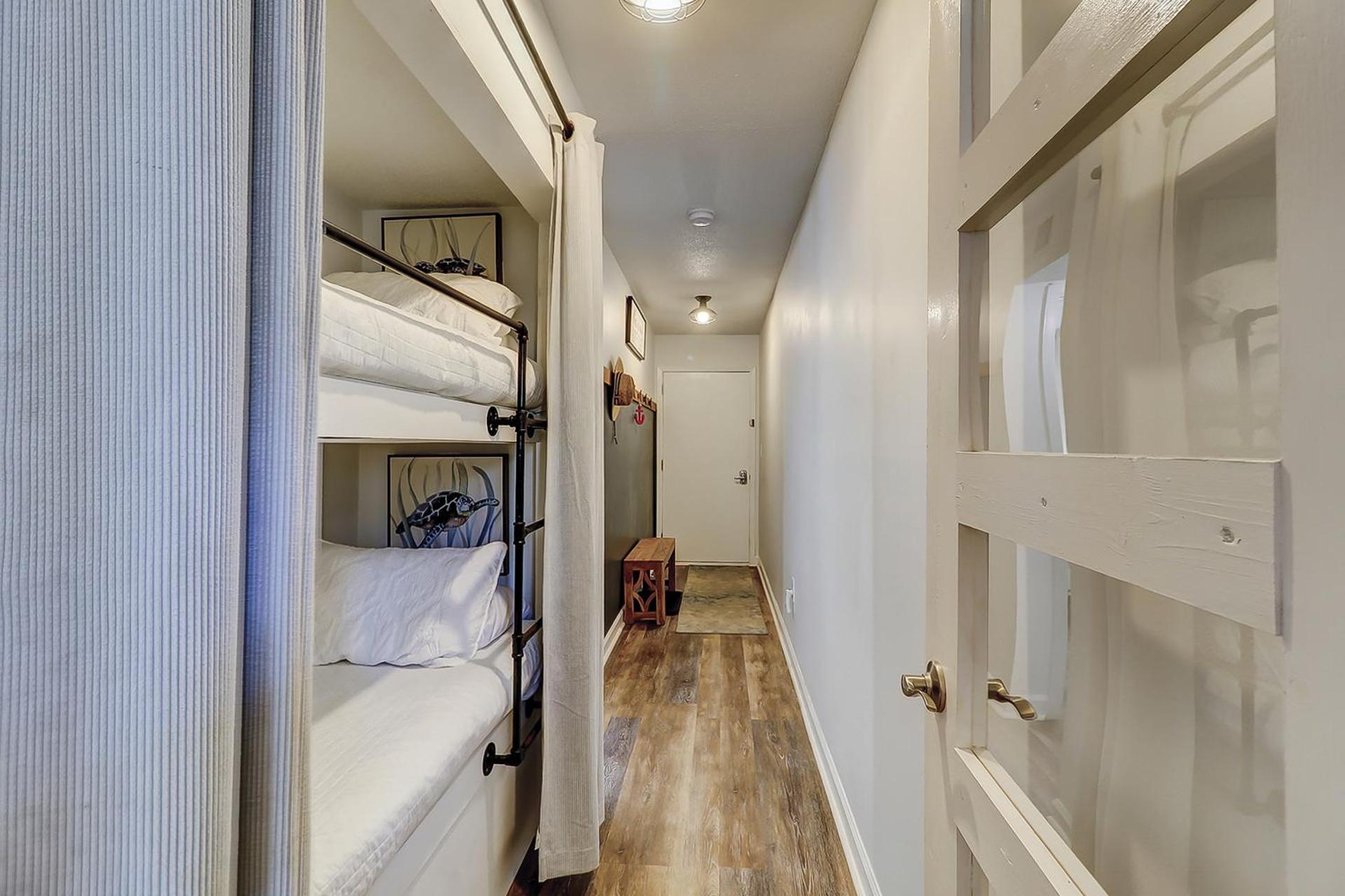 Spa On Port Royal Sound 2217