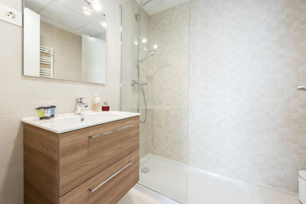 Chamberi con Jardin C by RegalateMadrid