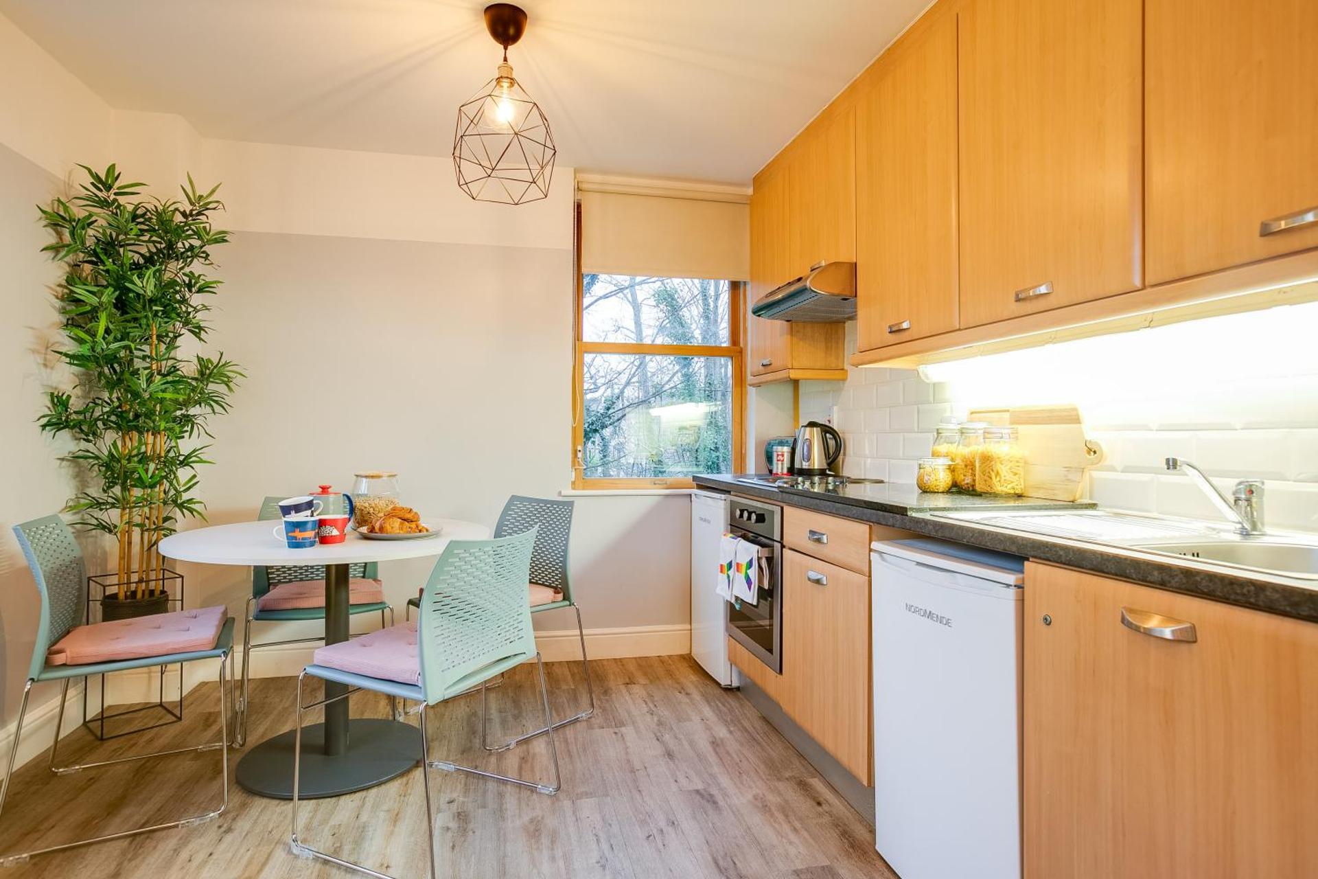 Kitchen or kitchenette