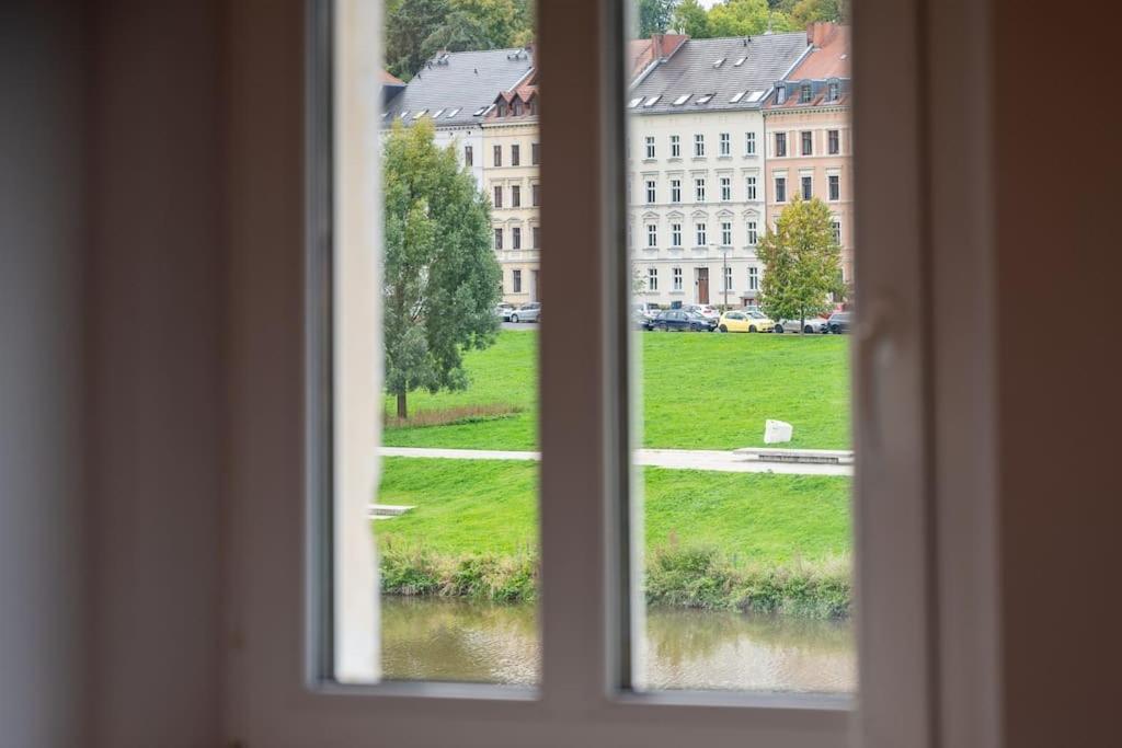 Blick Apartments - Waterfront Green Apartment