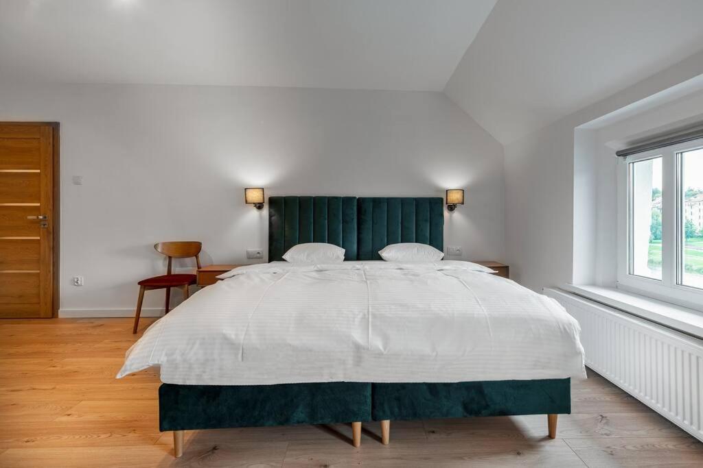 Blick Apartments - Waterfront Green Apartment