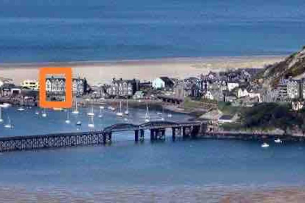 Harbourside 2 Bed apartment, Barmouth Bridge Views