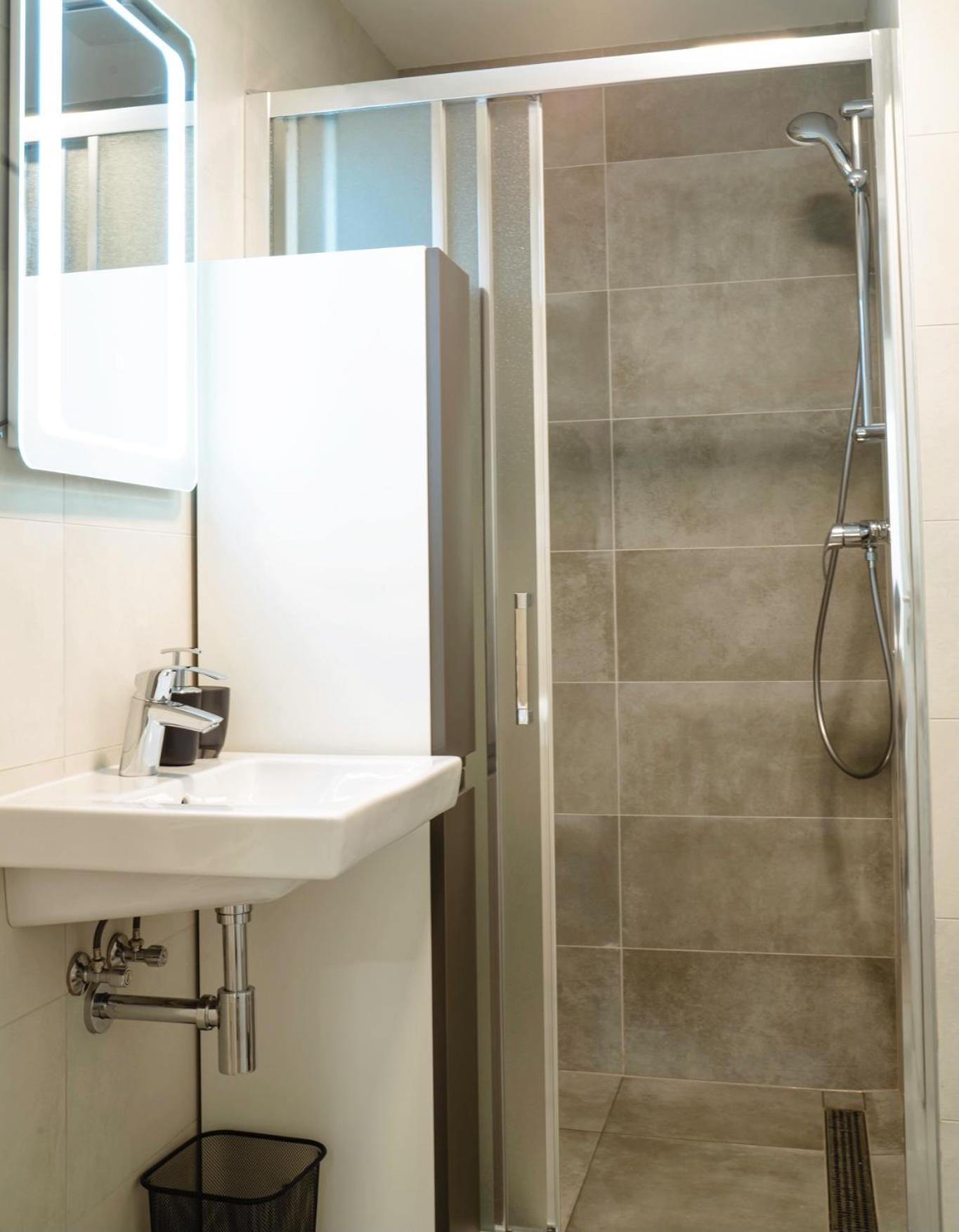 Tran Chien Apartment with free private parking