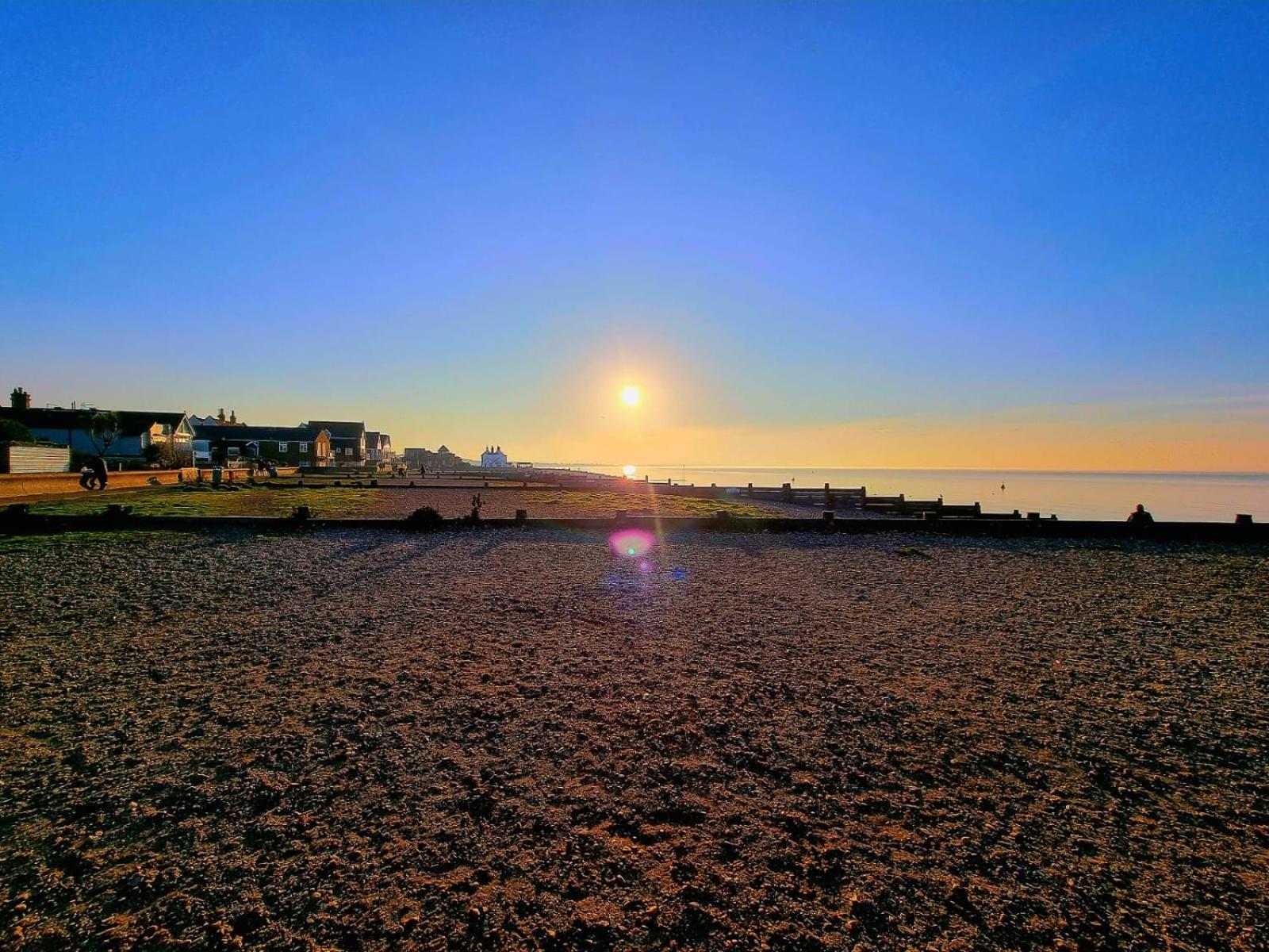 The Lost Lobster - 2 bedroom cottage with parking