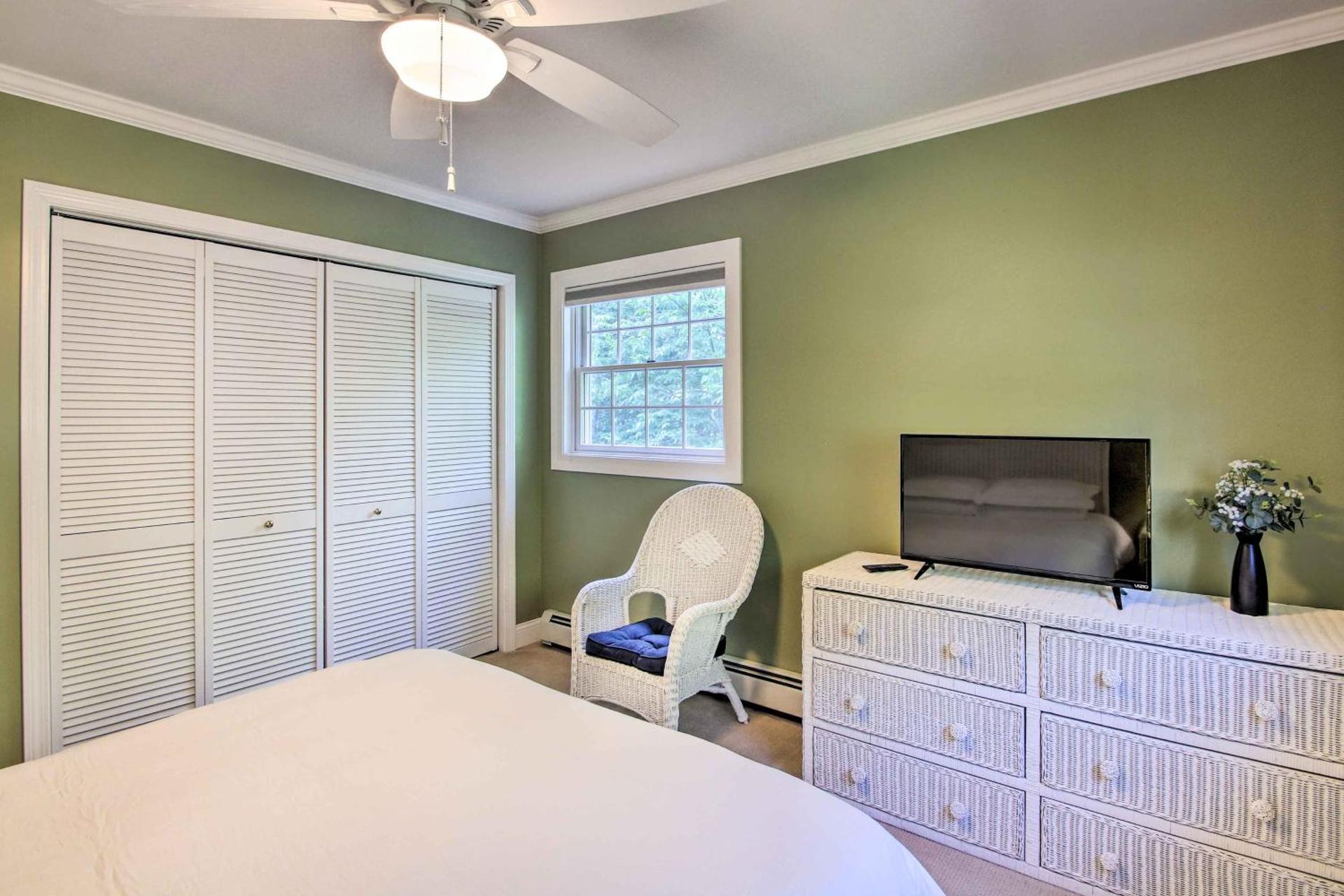 Readfield Retreat with Lake Maranacook Views!