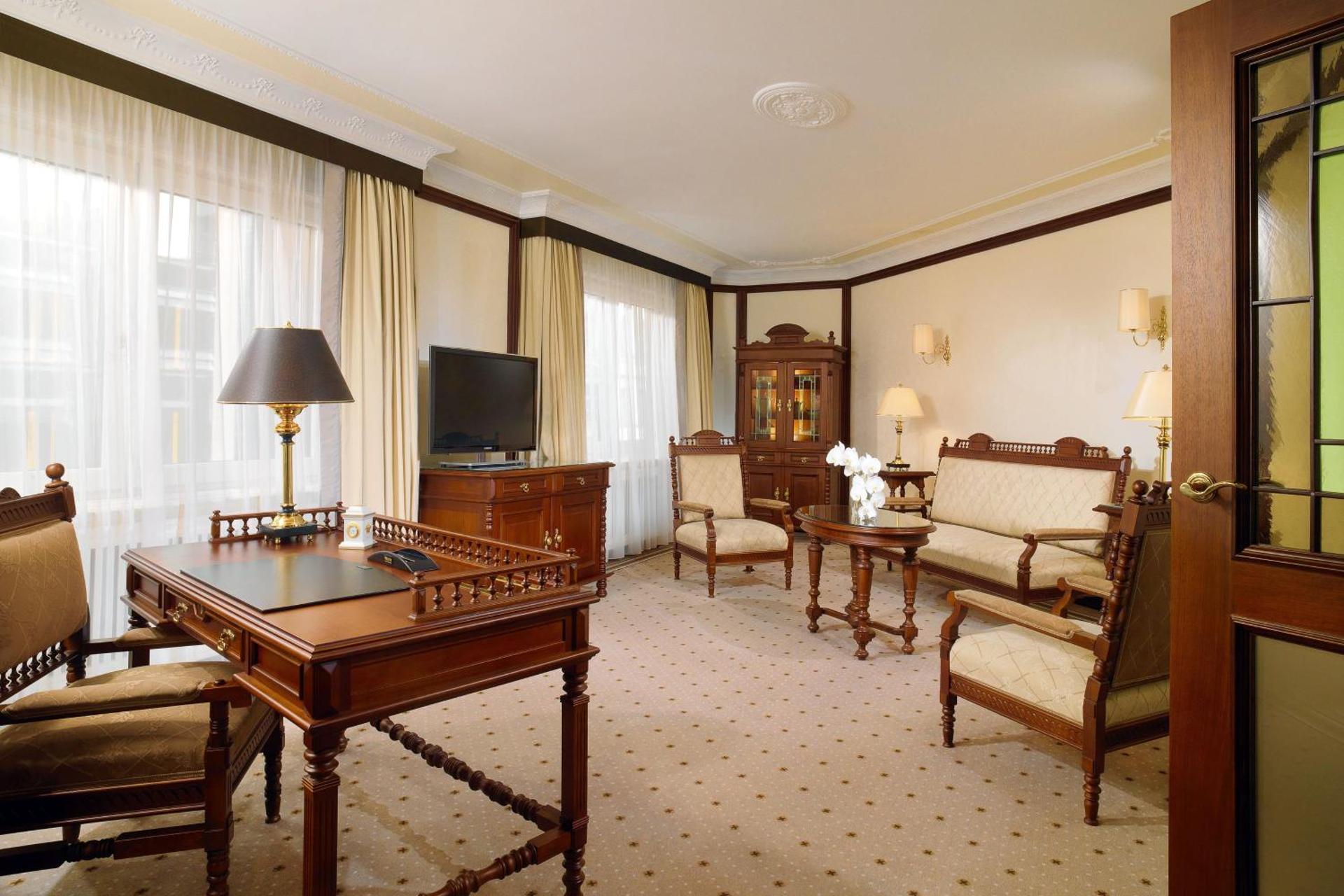 Photo of the whole room