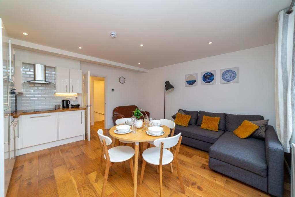 Beautiful 1BD apartment on the King’s Road Chelsea