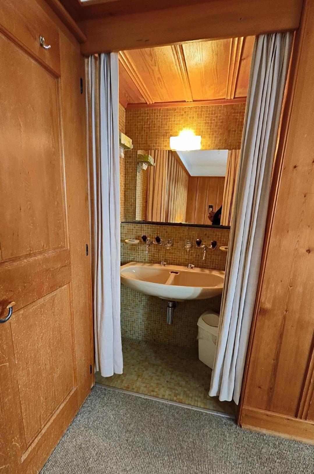 Double Room with Shared Bathroom - Ground Floor