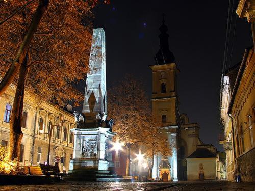 Inchiriez apartament nou cu posibilitate de parcare