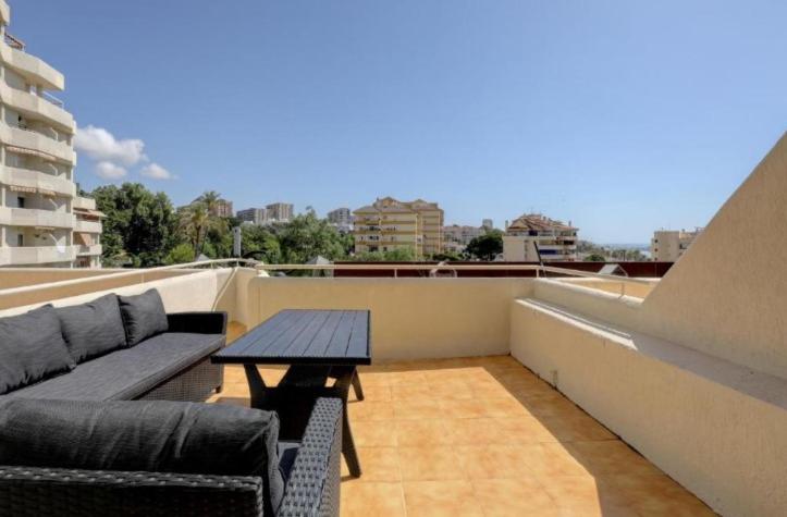 EL ESTUDIO DE LA PLAYA BENALBEACH 324 Gran Terraza vistas al mar