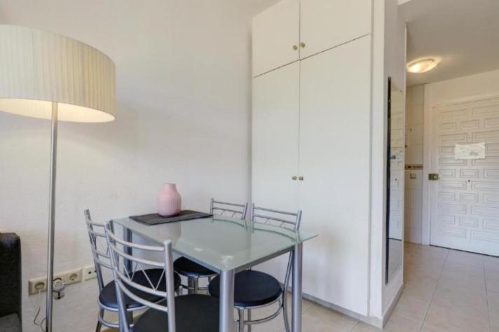 EL ESTUDIO DE LA PLAYA BENALBEACH 324 Gran Terraza vistas al mar