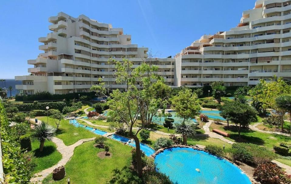 EL ESTUDIO DE LA PLAYA BENALBEACH 324 Gran Terraza vistas al mar