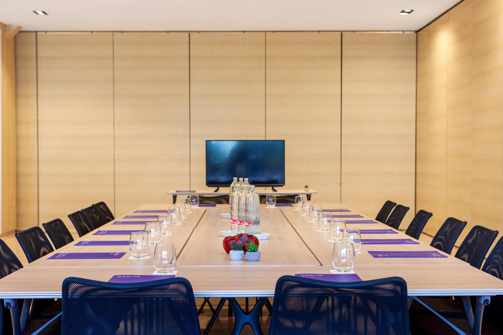 Meeting/conference room