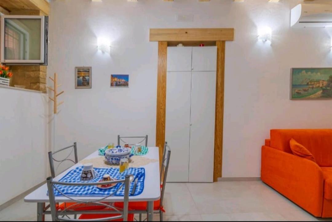 LA CASA DEI CANDELAI