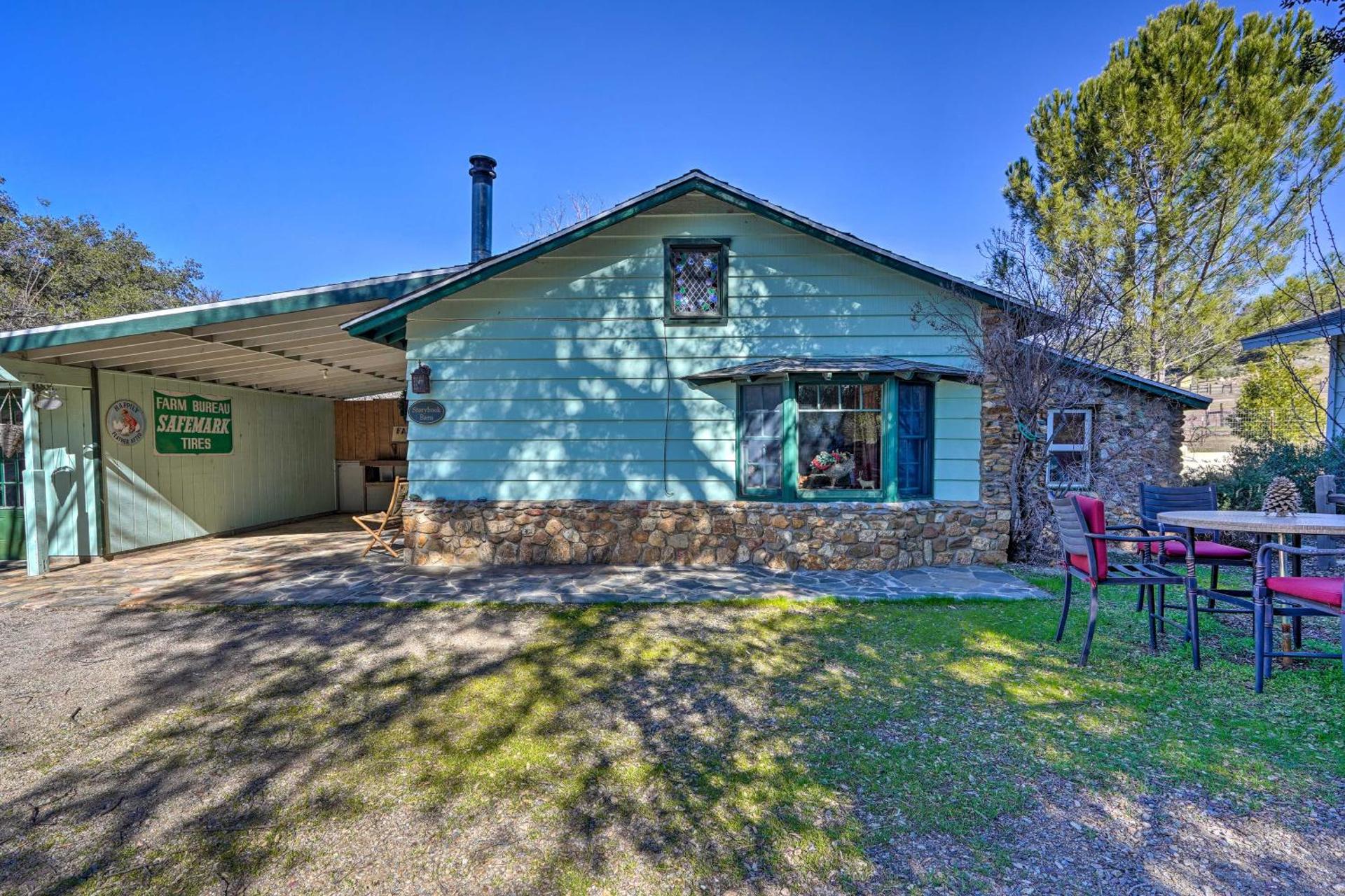 Cozy Story Book Barn Cottage with Scenic View