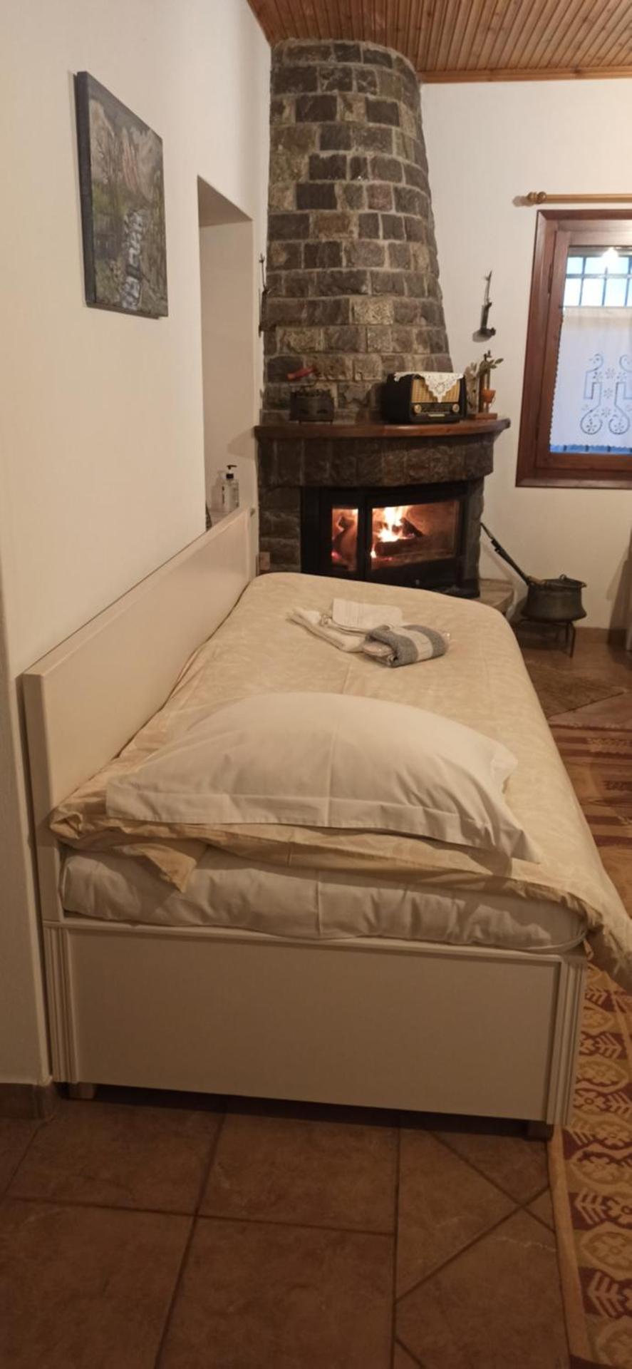 Magnolia Traditional Stone House in Vamvakou