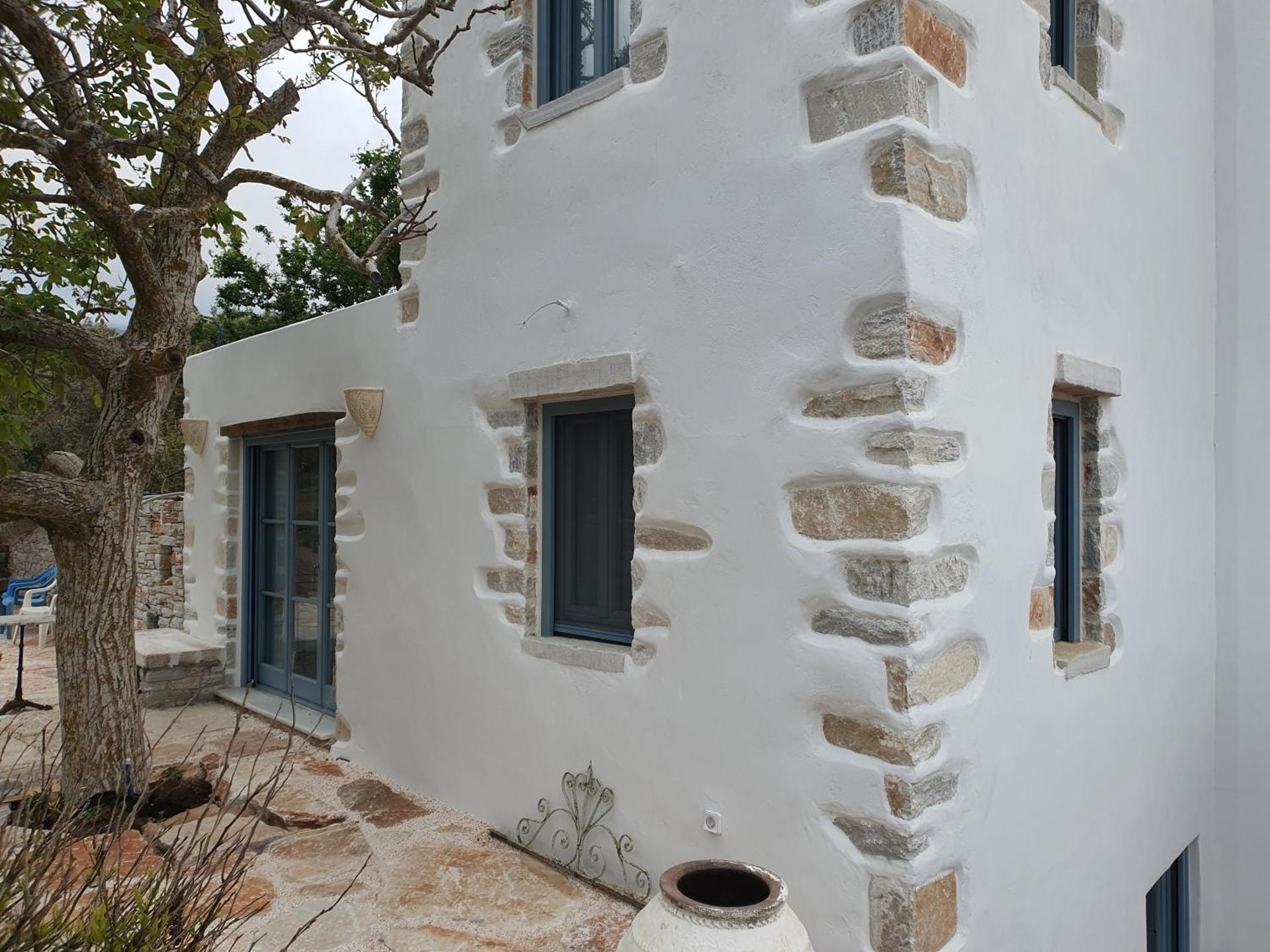 PYRGOS - Traditional house at Kaloxilos, Naxos
