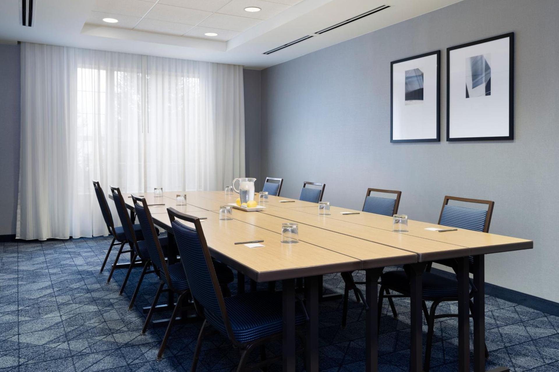 Meeting/conference room