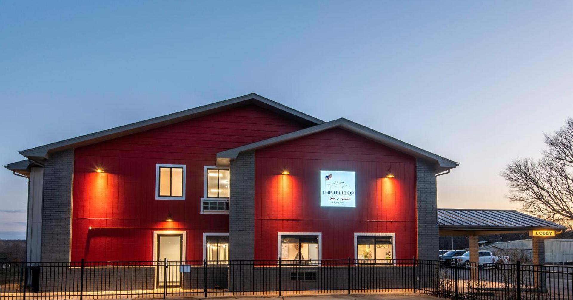 Hilltop Inn & Suites