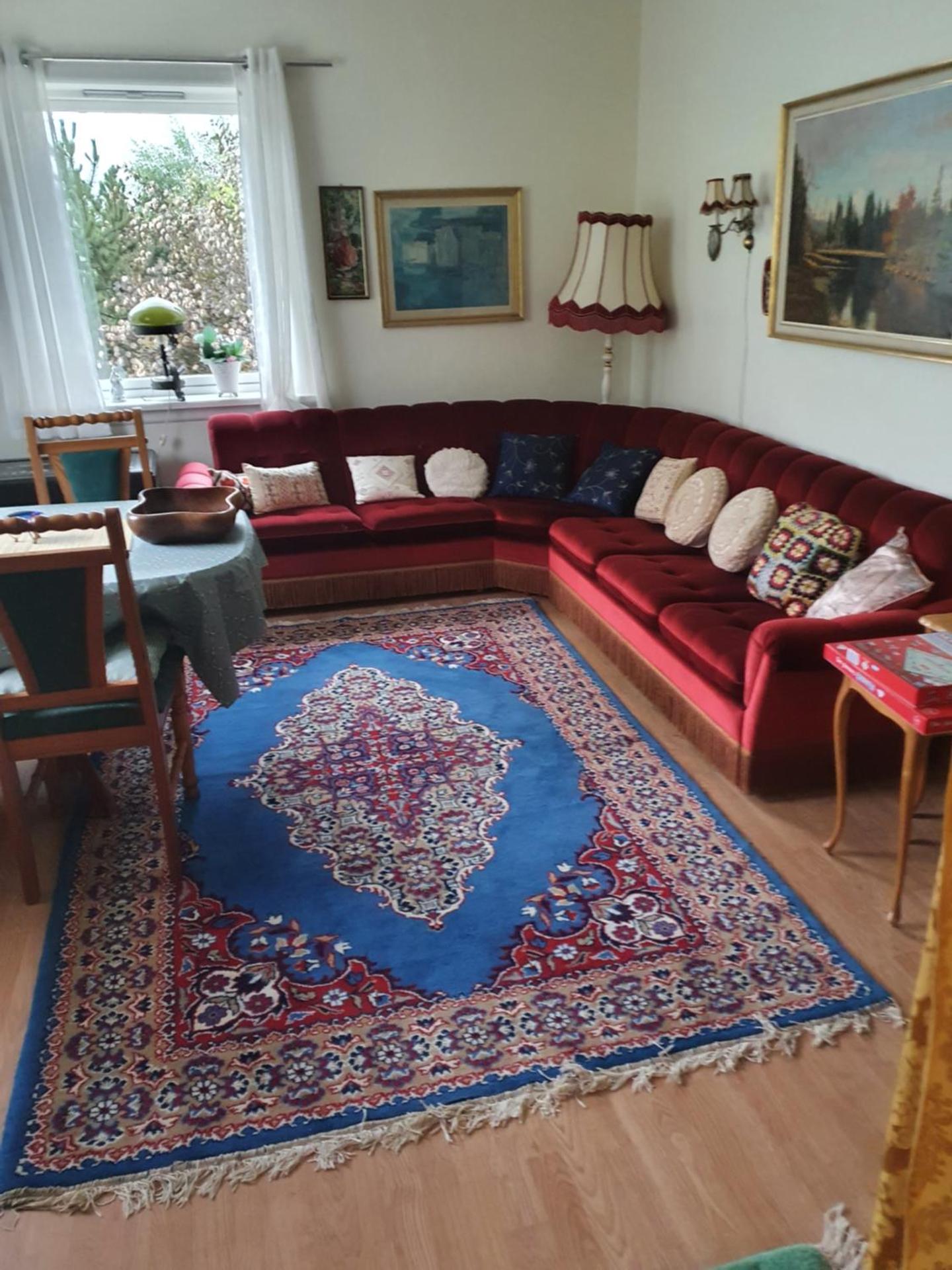 Sjarmerende feriehus i Olden rett ved fjorden