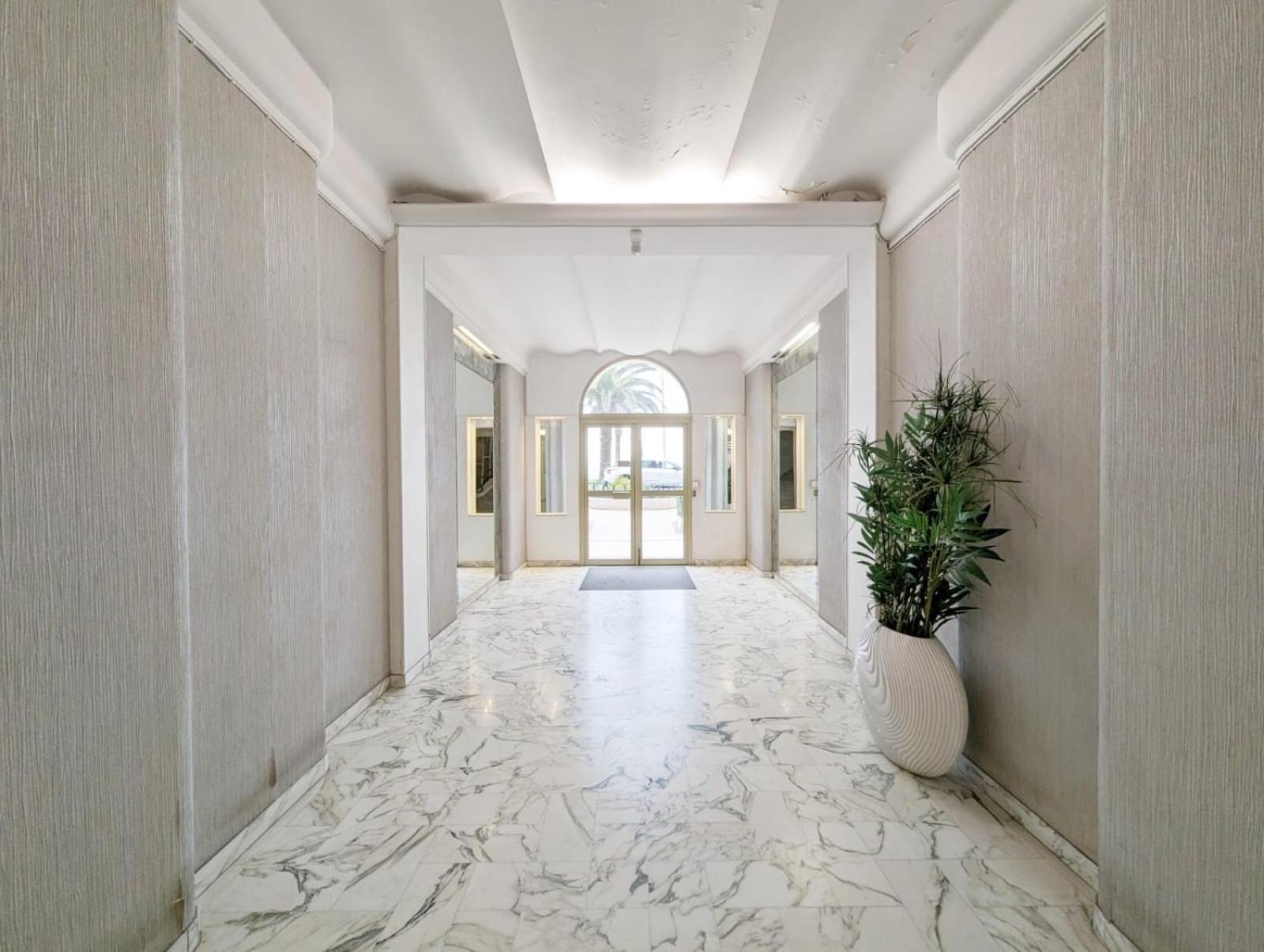 T2 refait à neuf - Mer & Promenade des Anglais - Negresco