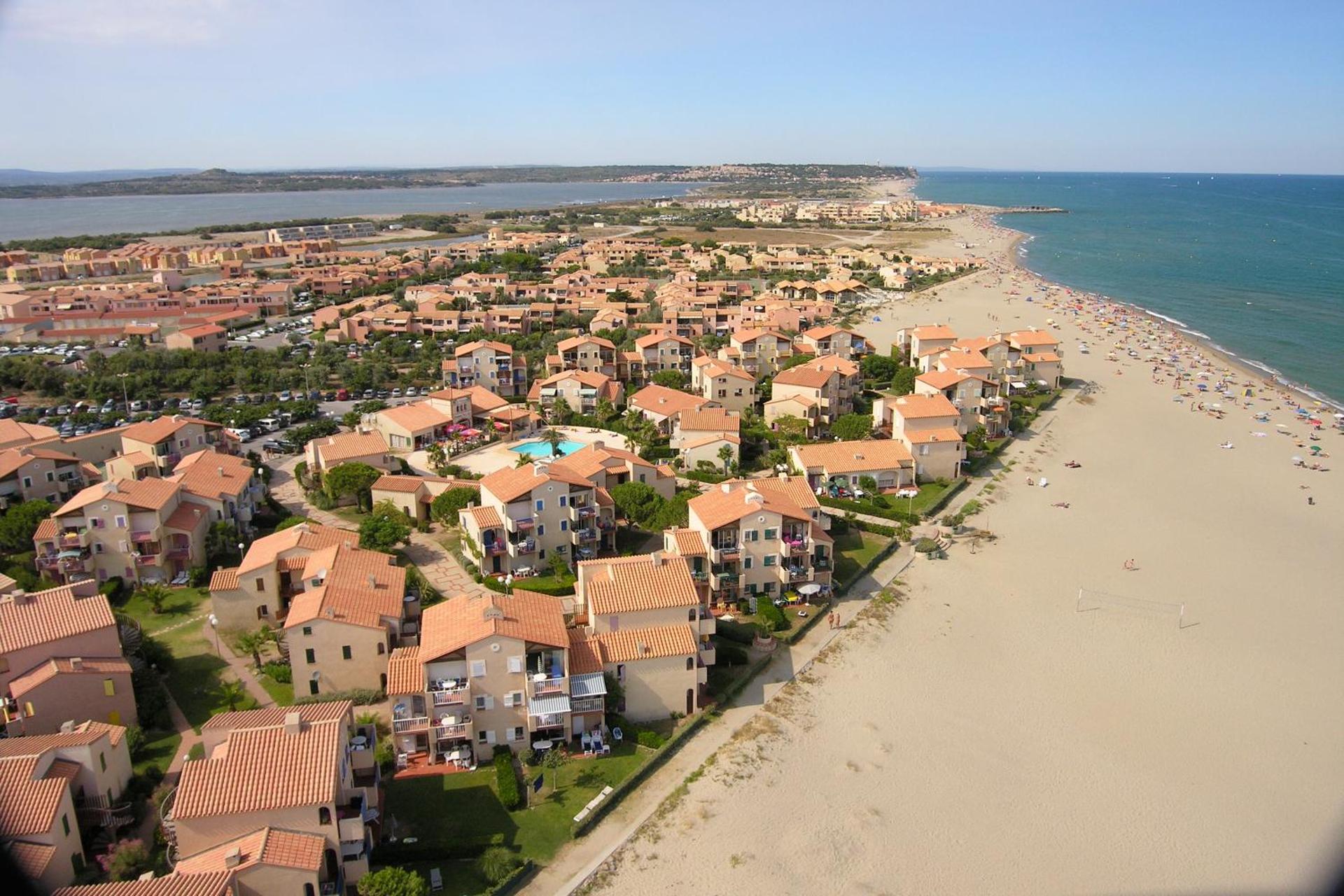 746 Aphrodite naturiste