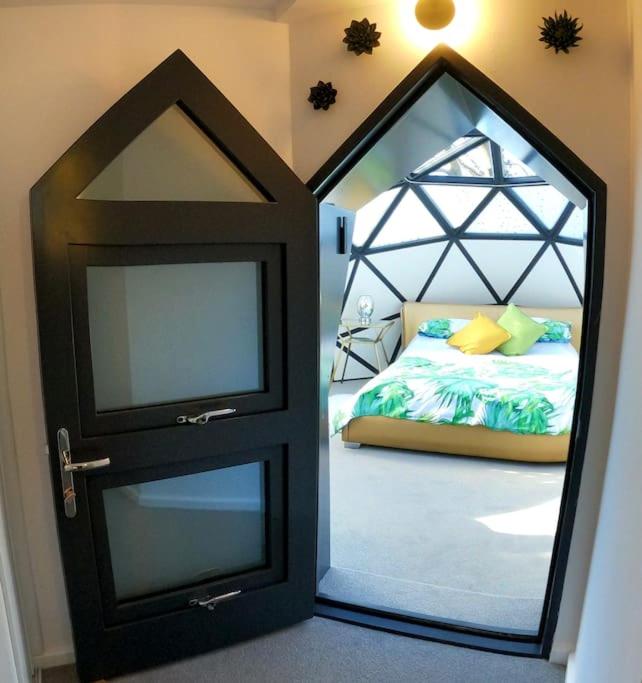 Romance - Stargazing - Hot tub & sauna!