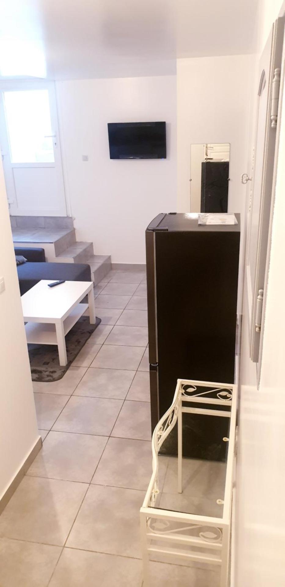 Magnifique F2 avec terrasse et parking, proche d'un parc et à 7 minutes à pieds de la Gare